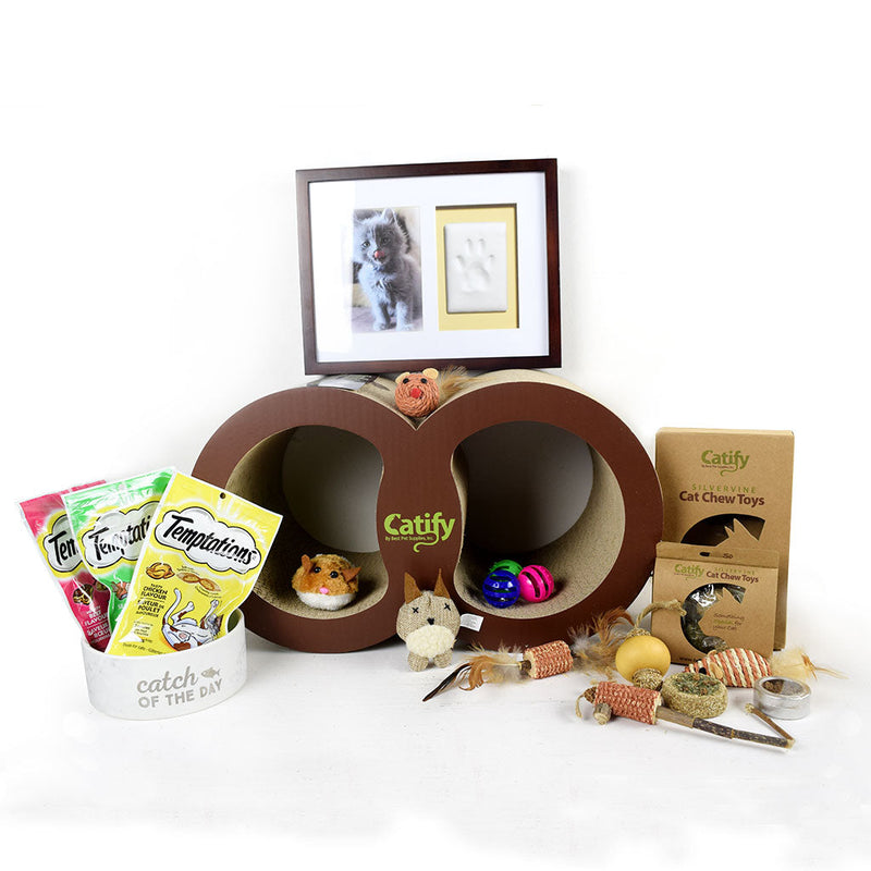 Custom pet gift basket for a dog or cat