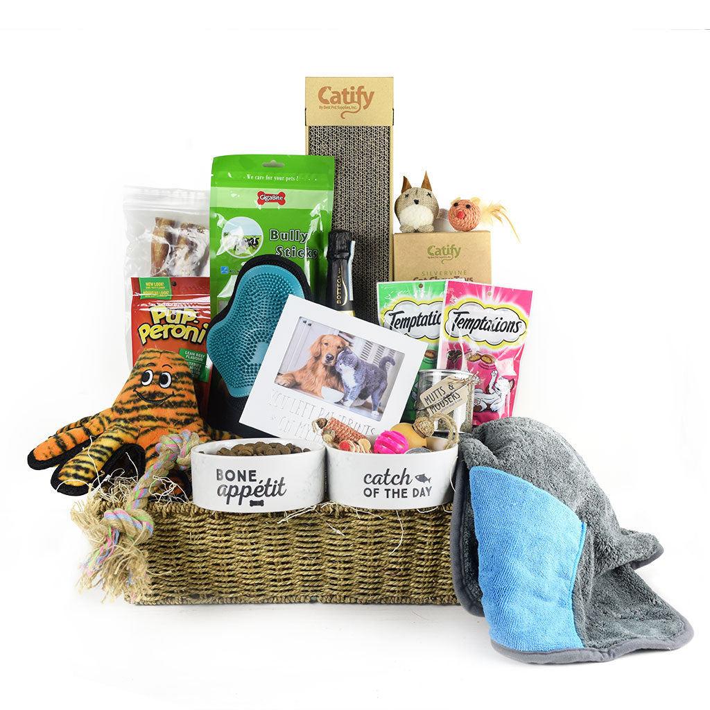 The Cat &amp; Dog Lover Gift Basket